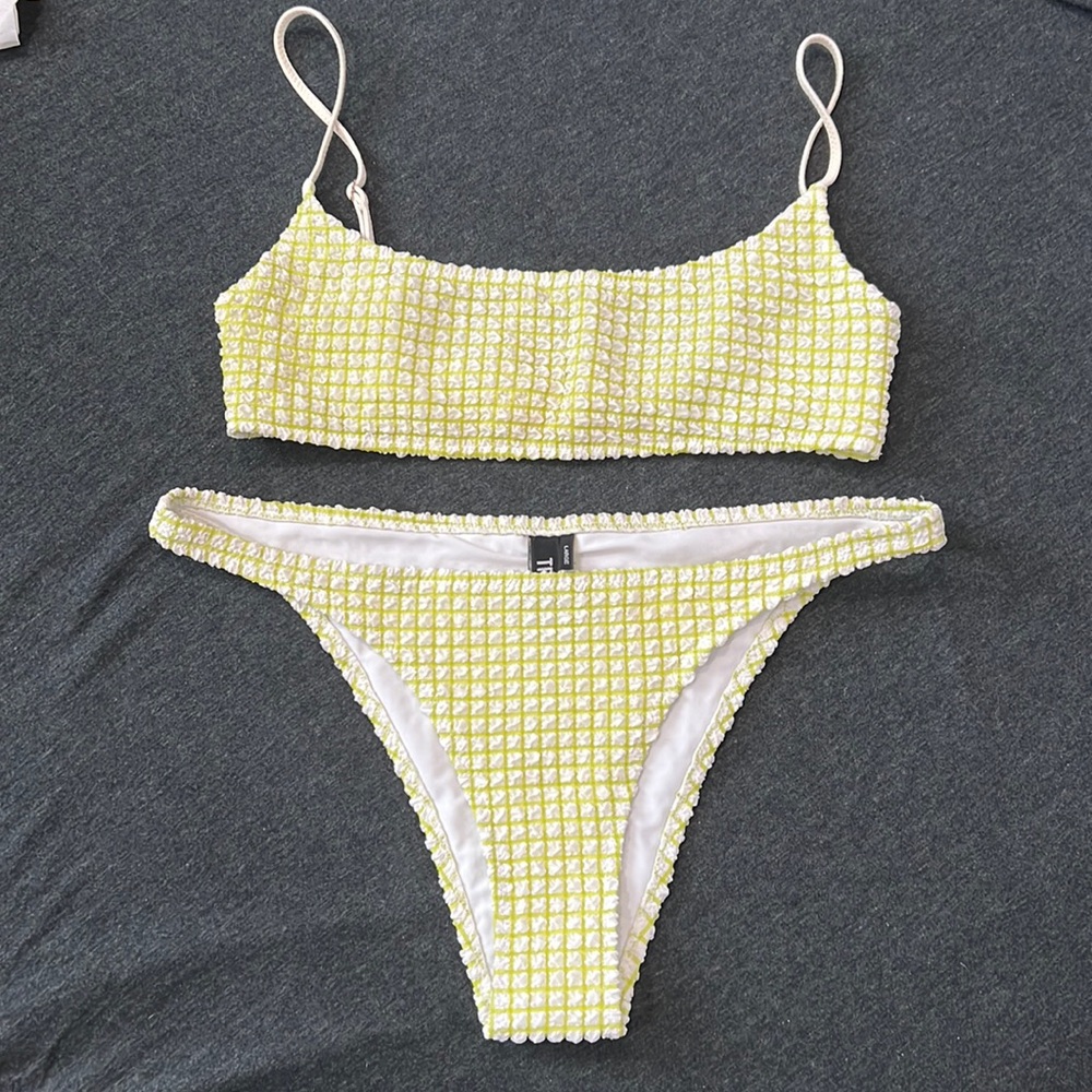 Triangle Summer - image 2